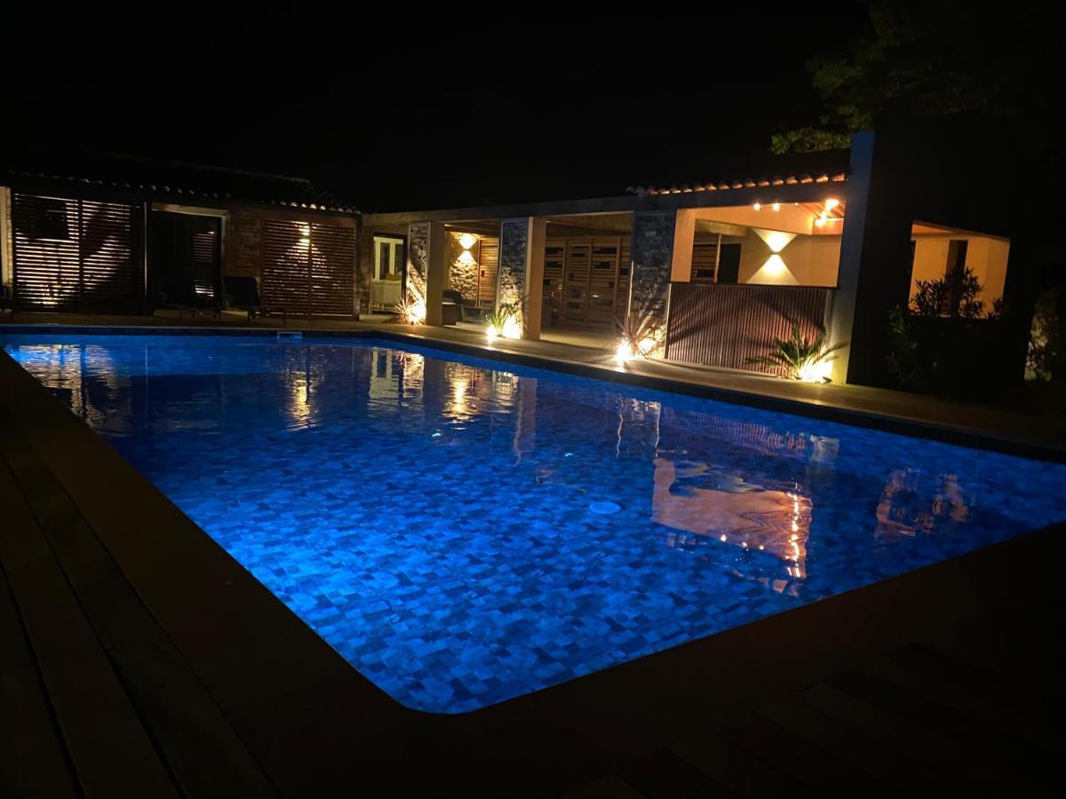 Magnifique Villa Avec Piscine Au Coeur Des Vignes Cogolin Luaran gambar