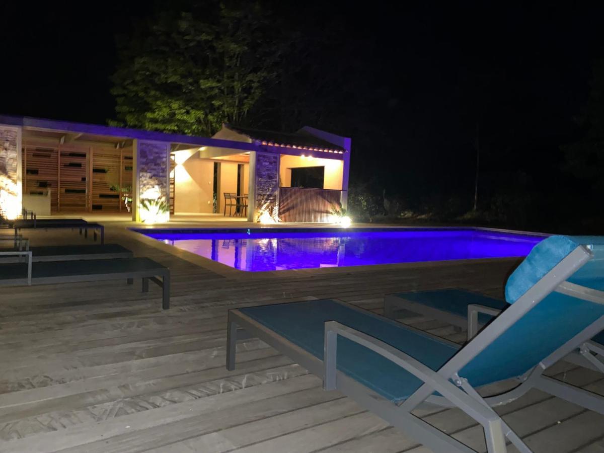 Magnifique Villa Avec Piscine Au Coeur Des Vignes Cogolin Luaran gambar