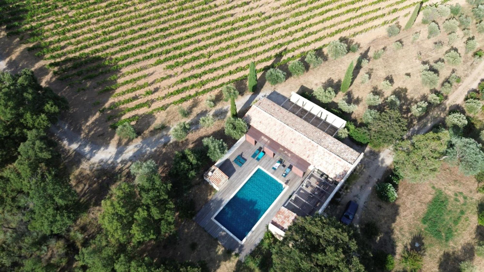 Magnifique Villa Avec Piscine Au Coeur Des Vignes Cogolin Luaran gambar